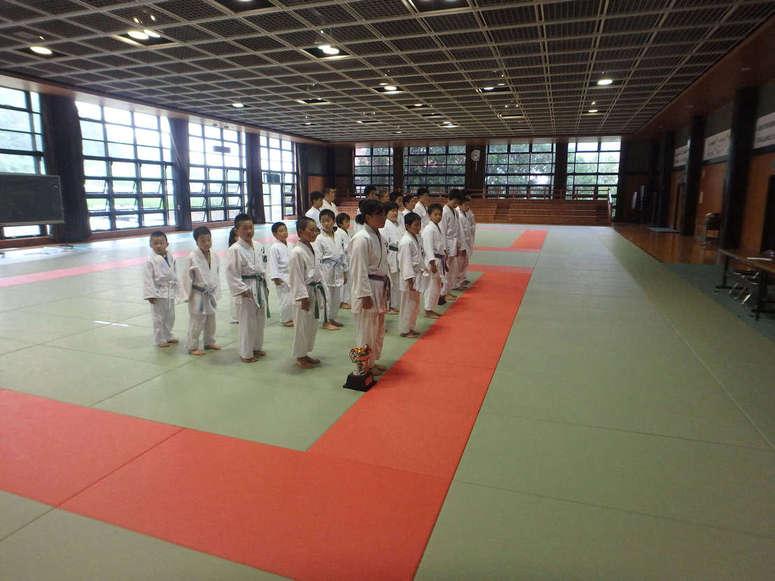第64回児童生徒夏季体育大会柔道の部開会式の写真