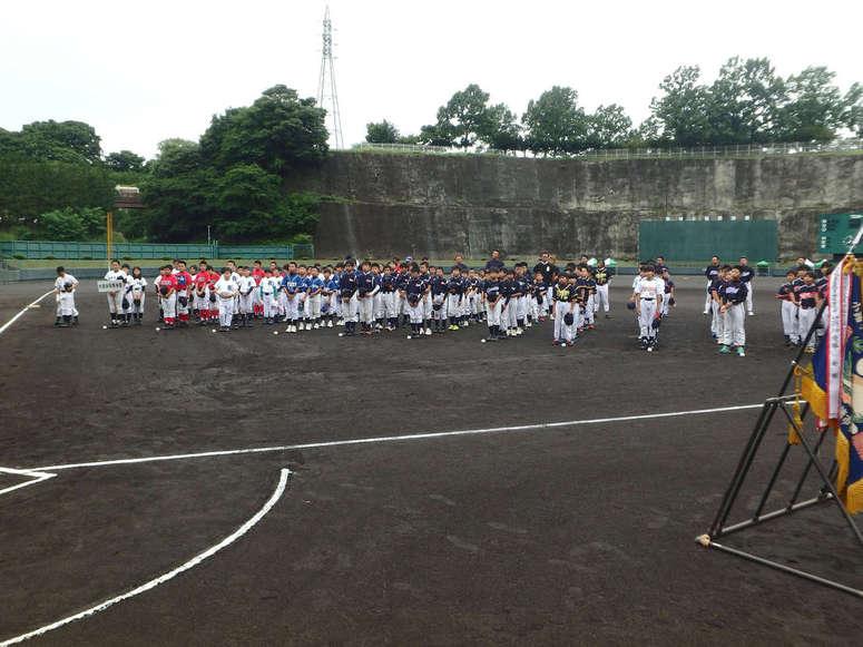 第64回児童生徒夏季体育大会少年野球の部開会式の写真
