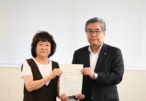 R7.7.31大3回審議会市長答申手交